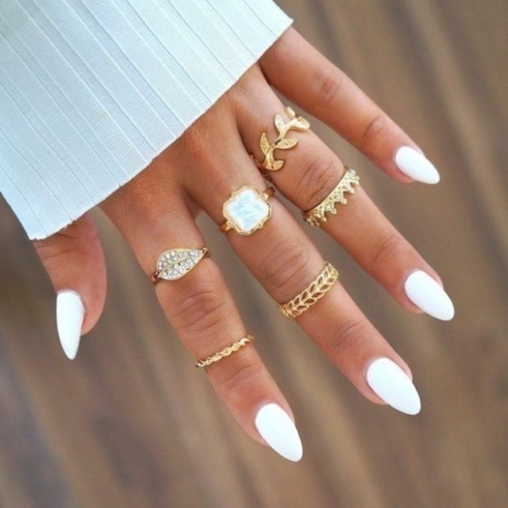 3/$30 💛 Dainty Ring Set